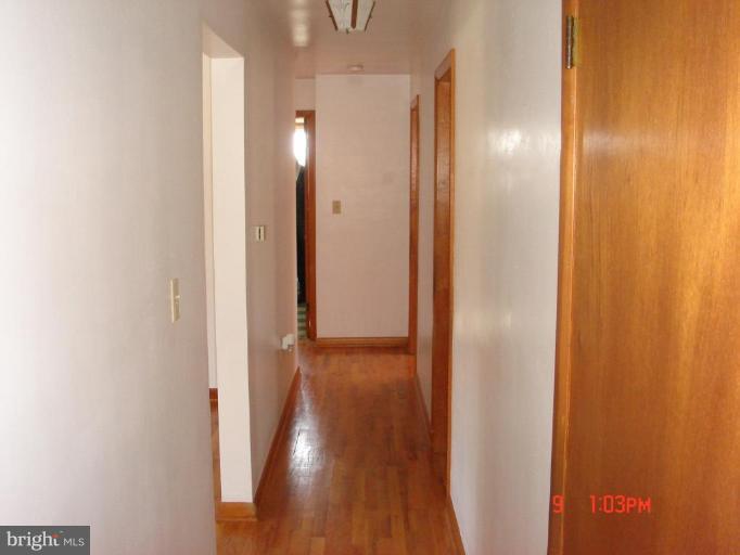6038 Rohrersville Road Boonsboro, MD 21713 - Photo 4 of 8 Hallway