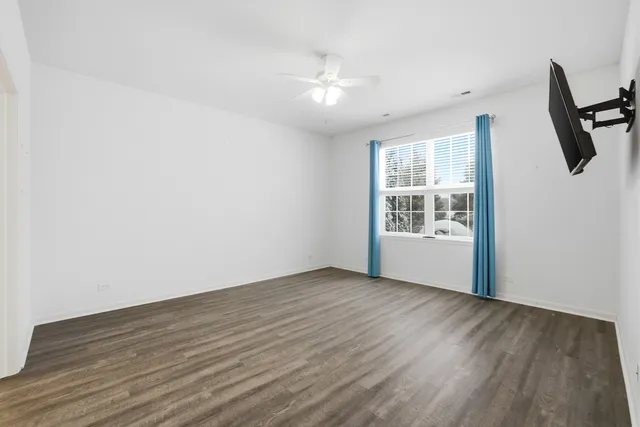 $305,000 | 1838 Southern Circle, Unit 1838, Pingree Grove, IL 60140