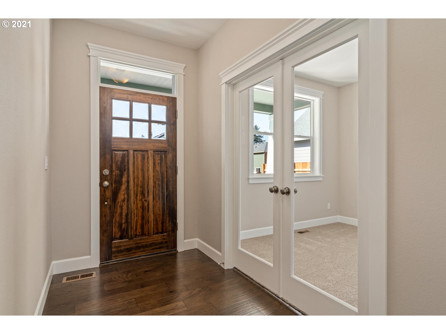18550 Tryon Way Gladstone, OR 97027 - Photo 4 of 21 Gallery Image 4