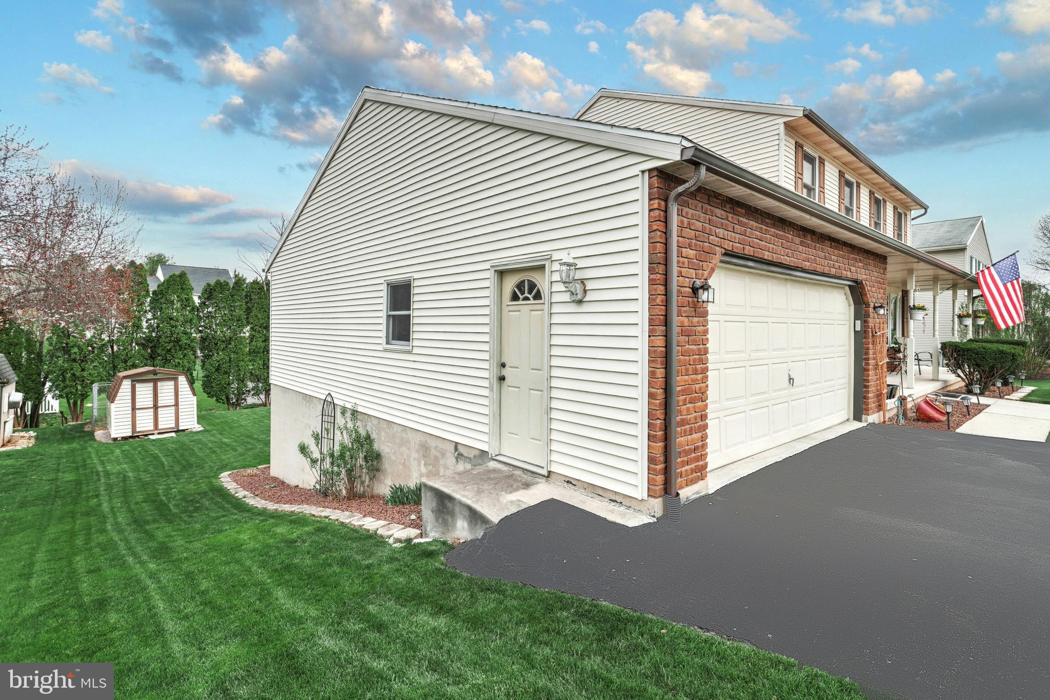 2777 Ridings Way York, PA 17408 - Photo 5 of 43 Gallery Image 5