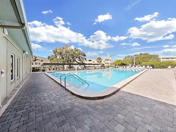 $1,375 | 2011 Australia Way West, Unit 36, Clearwater, FL 33763