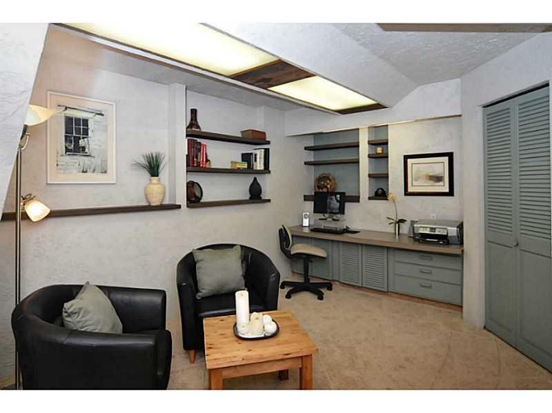 5510 Glass Road Pittsburgh, PA 15205 - Photo 19 of 25 Den. The lower level also includes an office area and a full bath.