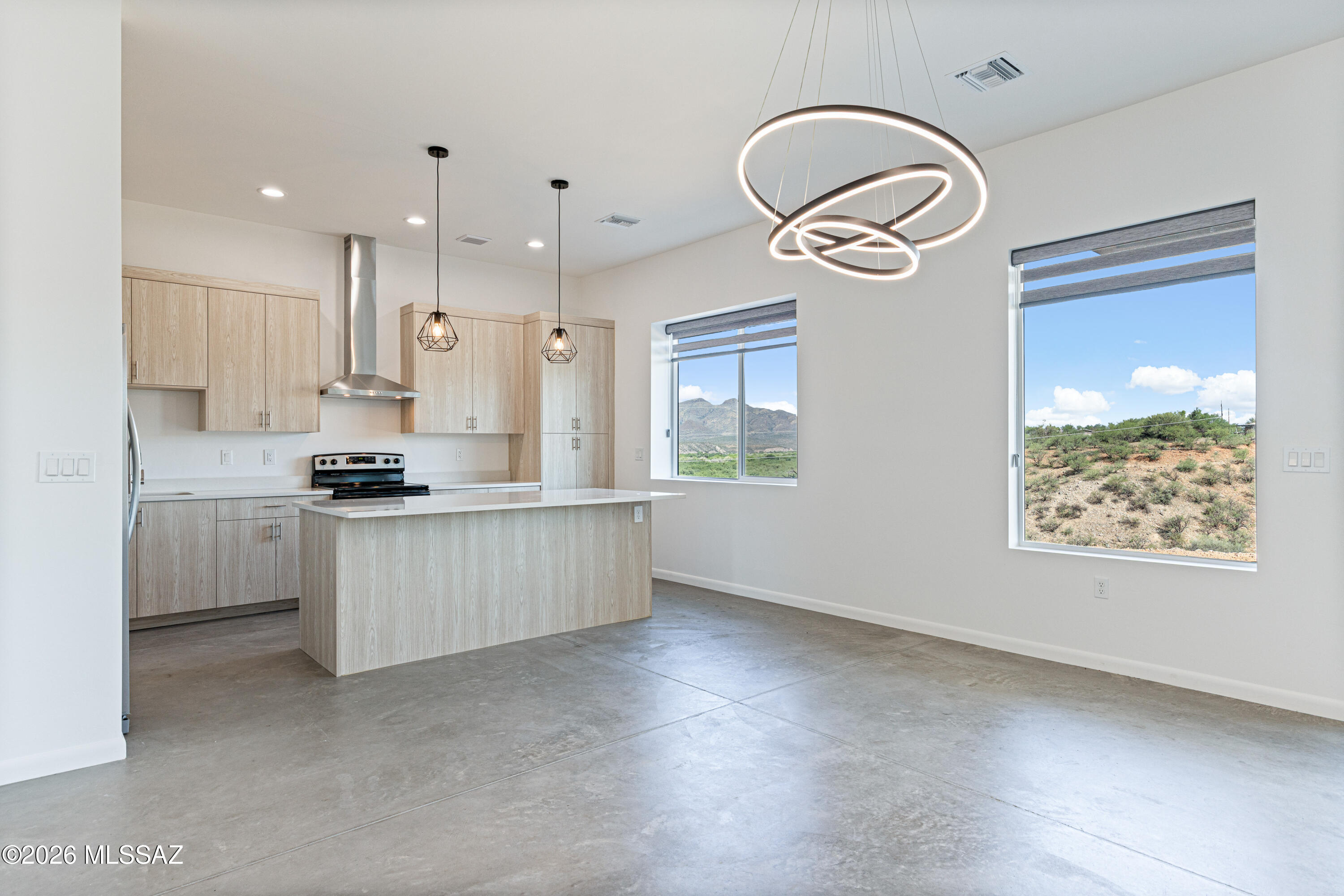 130 Avenida Ostion Rio Rico, AZ 85648 - Photo 8 of 29 Dining Area