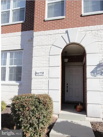 $3,150 | 4495 B Beacon Grove Circle, Fairfax, VA 22033