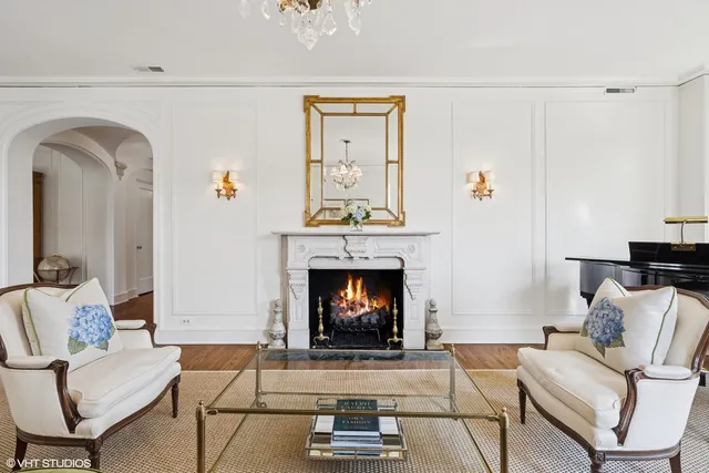 $1,065,000 | 3500 North Lake Shore Drive, Unit 3C, Chicago, IL 60657