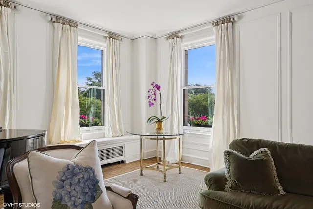 $1,065,000 | 3500 North Lake Shore Drive, Unit 3C, Chicago, IL 60657