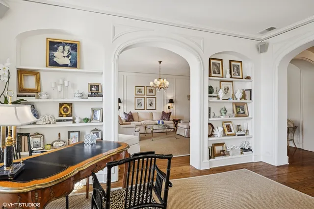 $1,065,000 | 3500 North Lake Shore Drive, Unit 3C, Chicago, IL 60657