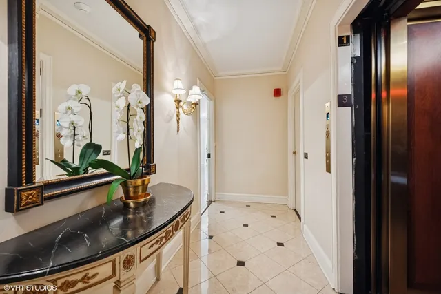 $1,065,000 | 3500 North Lake Shore Drive, Unit 3C, Chicago, IL 60657