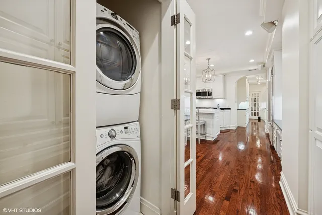 $1,065,000 | 3500 North Lake Shore Drive, Unit 3C, Chicago, IL 60657