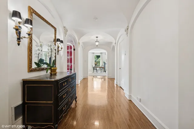 $1,065,000 | 3500 North Lake Shore Drive, Unit 3C, Chicago, IL 60657