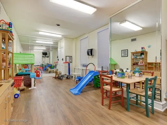 $1,065,000 | 3500 North Lake Shore Drive, Unit 3C, Chicago, IL 60657