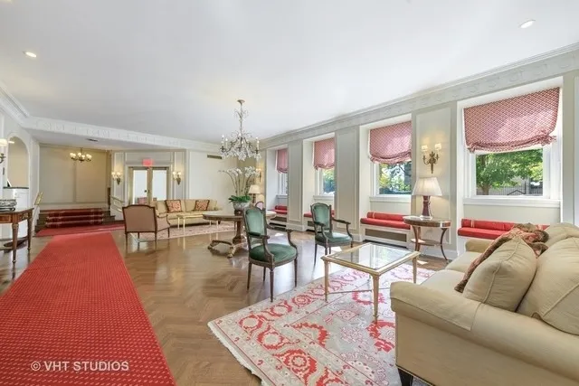 $1,065,000 | 3500 North Lake Shore Drive, Unit 3C, Chicago, IL 60657