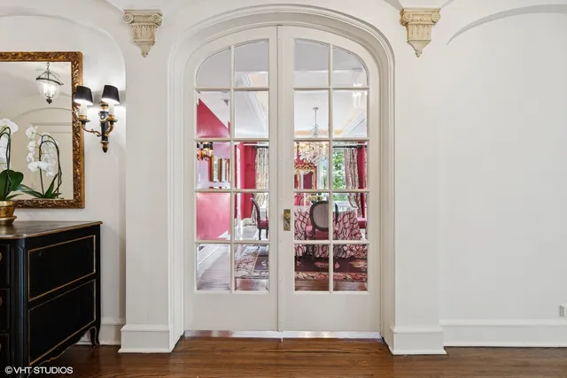 $1,065,000 | 3500 North Lake Shore Drive, Unit 3C, Chicago, IL 60657