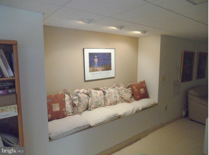 6101 Spring Meadow Lane Frederick, MD 21701 - Photo 6 of 18 Relaxing Nook