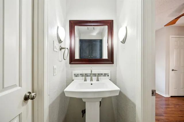 $1,850 | 18111 Whispering Gables Lane, Dallas, TX 75287