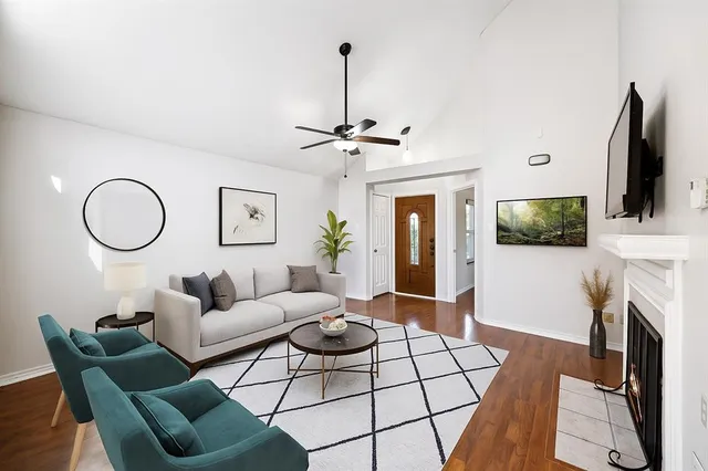 $1,850 | 18111 Whispering Gables Lane, Dallas, TX 75287