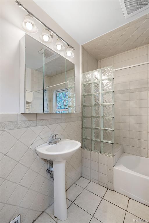 303 Linwood Avenue Rochester, MI 48307 - Photo 20 of 44 Gallery Image 20