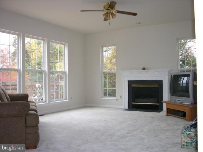 8801 Talbert Road Lorton, VA 22079 - Photo 6 of 24 Family Room