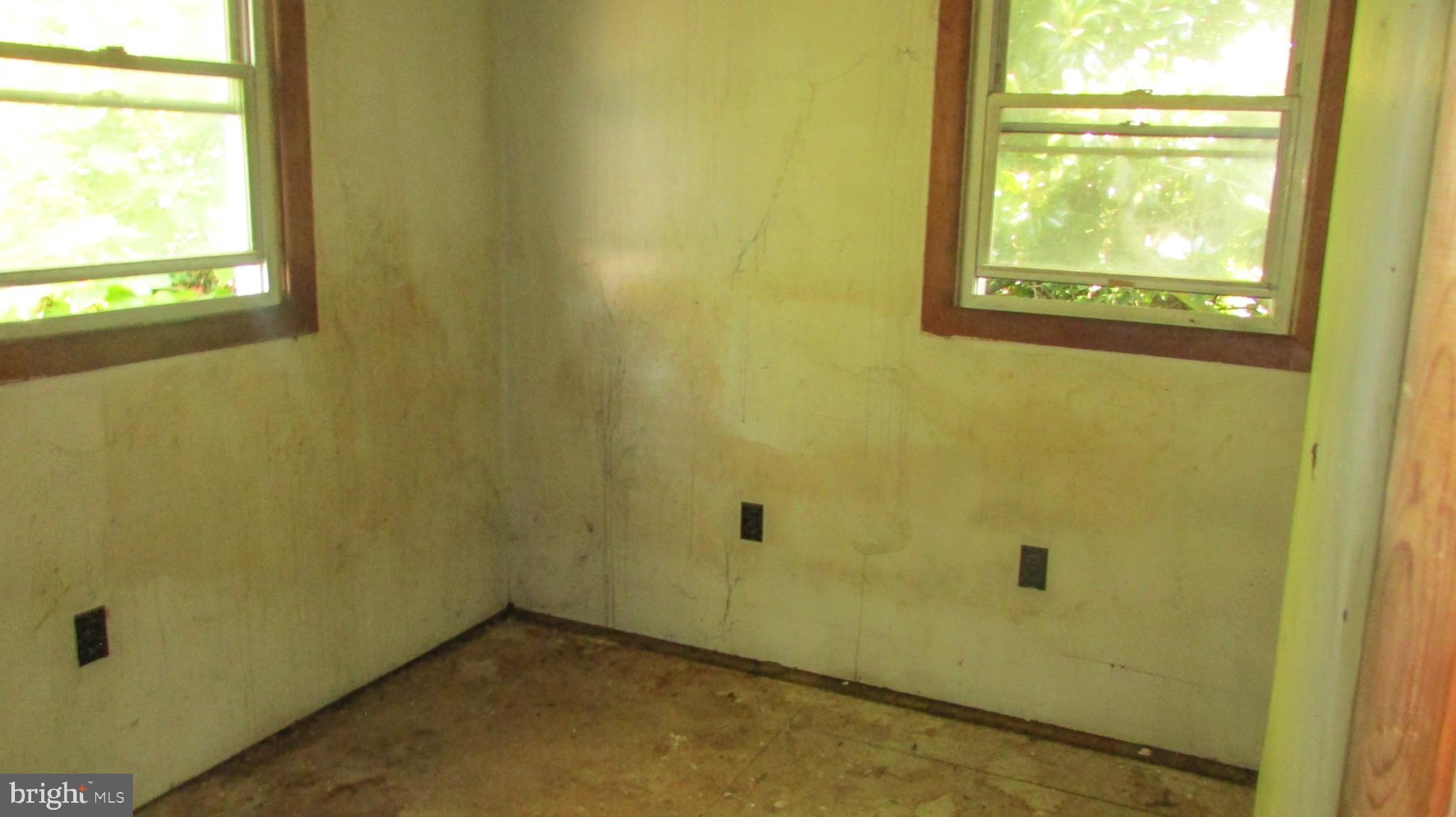 815 Seneca Park Road Middle River, MD 21220 - Photo 15 of 19 BEDROOM