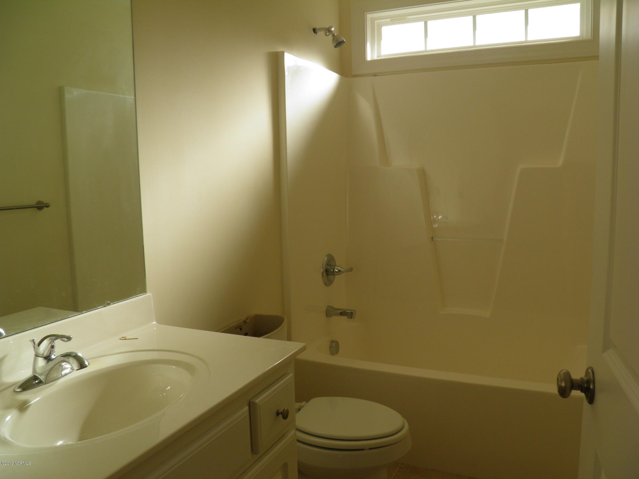 7204 Sunflower Road Rocky Mount, NC 27804 - Photo 14 of 23 Hall bath