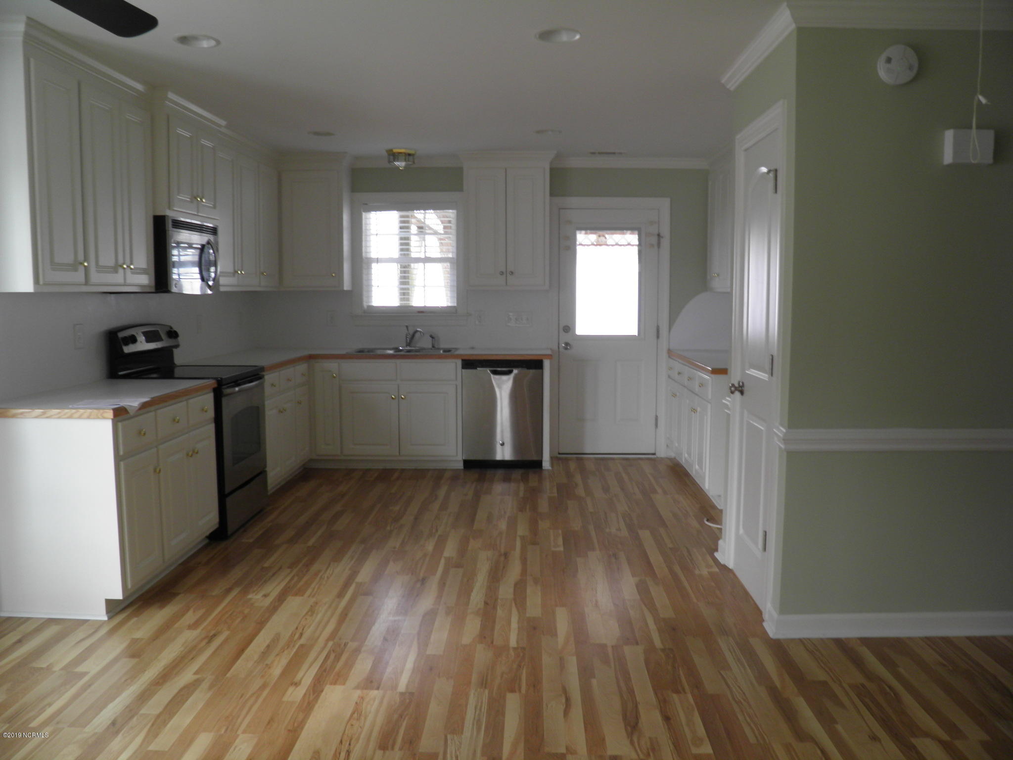 7204 Sunflower Road Rocky Mount, NC 27804 - Photo 6 of 23 Kitchen