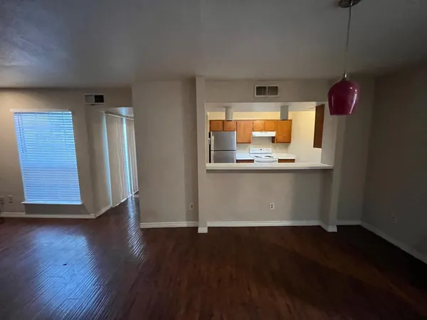 $1,299 | 9809 Richmond Avenue, Unit A7, Houston, TX 77063