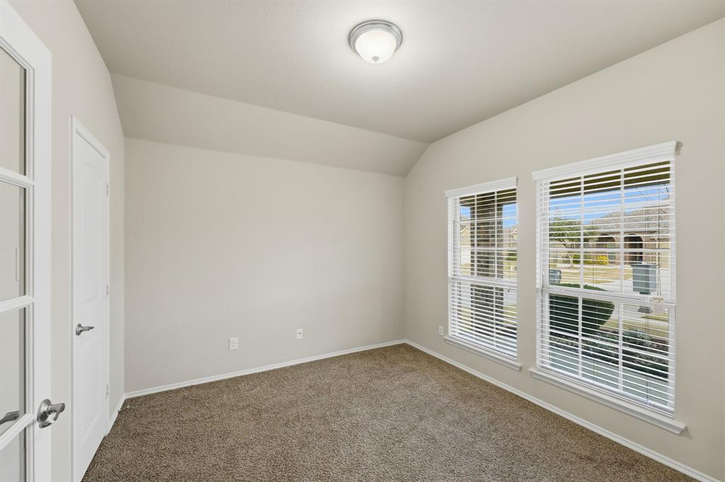 316 Rocky Pine Road McKinney, TX 75072 - Photo 4 of 33