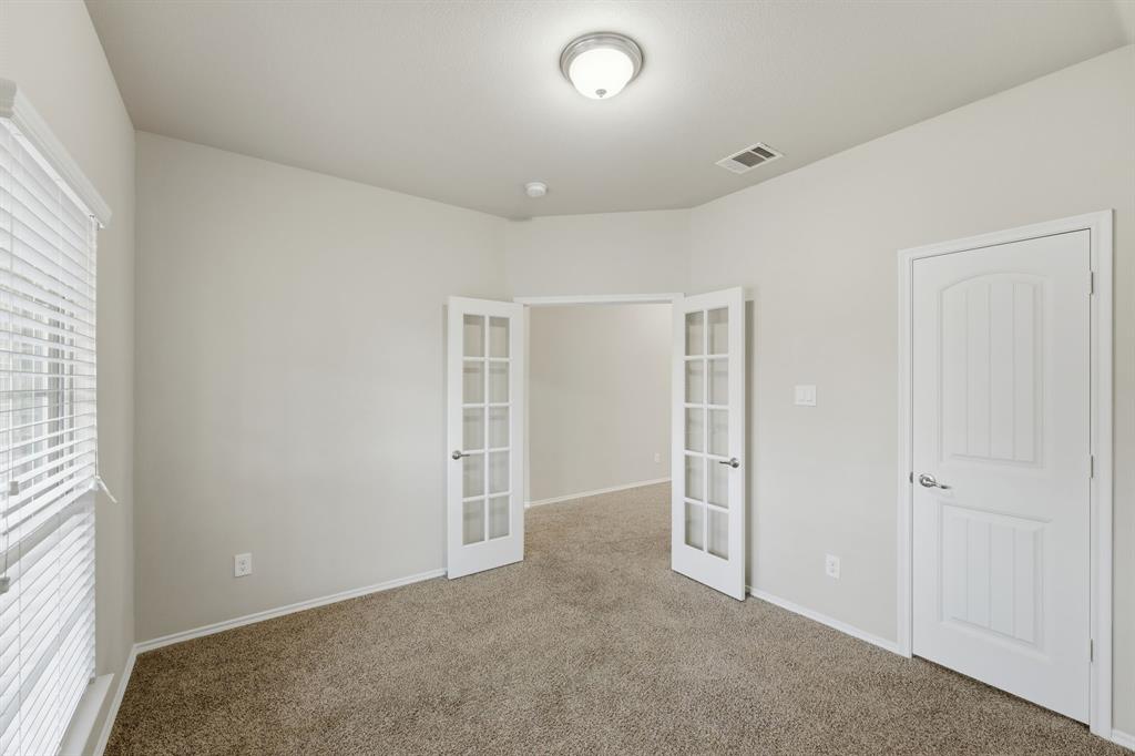 316 Rocky Pine Road McKinney, TX 75072 - Photo 5 of 33