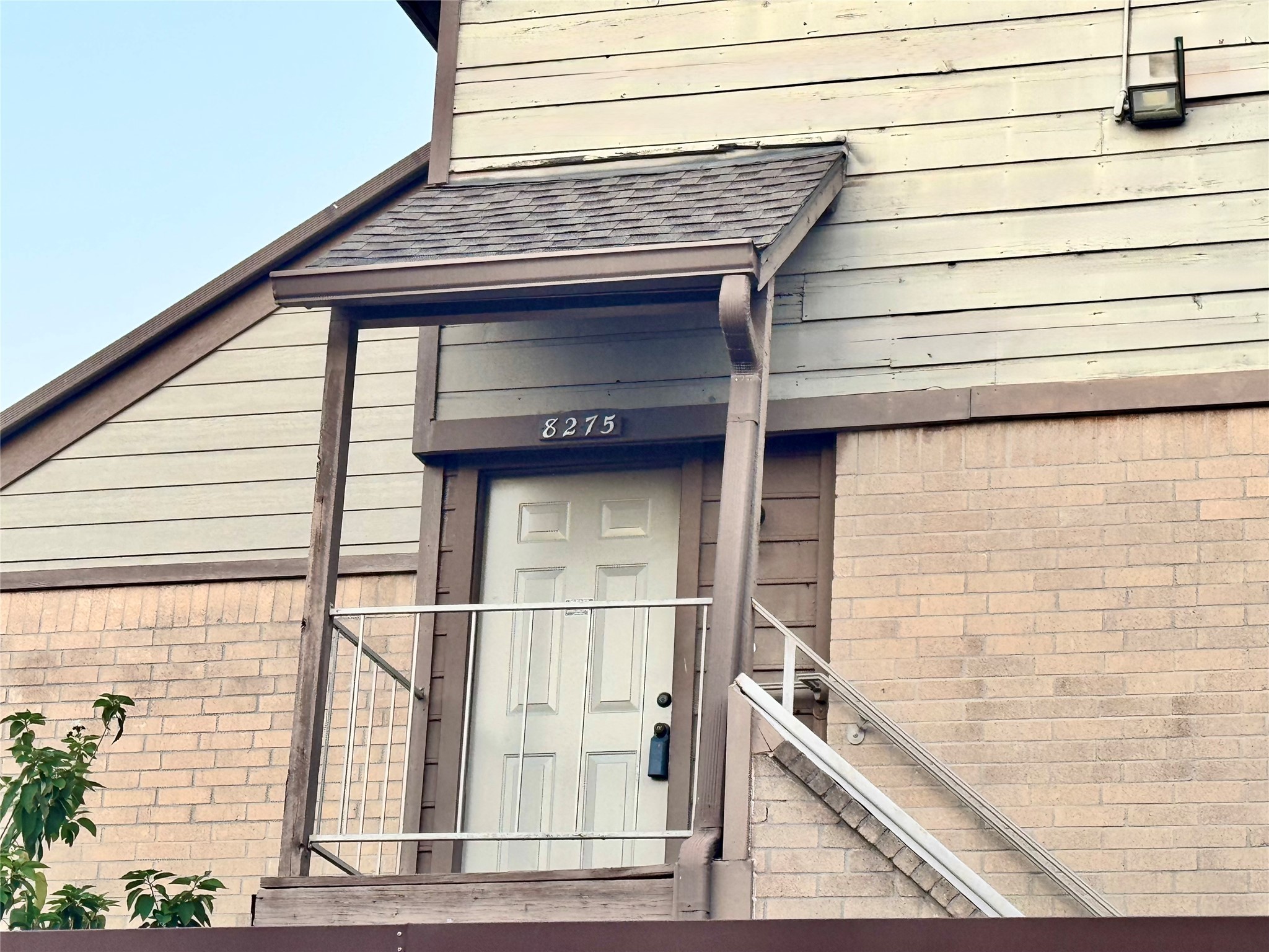 8275 Sands Point Drive, Unit 176 Houston, TX 77036 - Photo 2 of 31 a view of front door