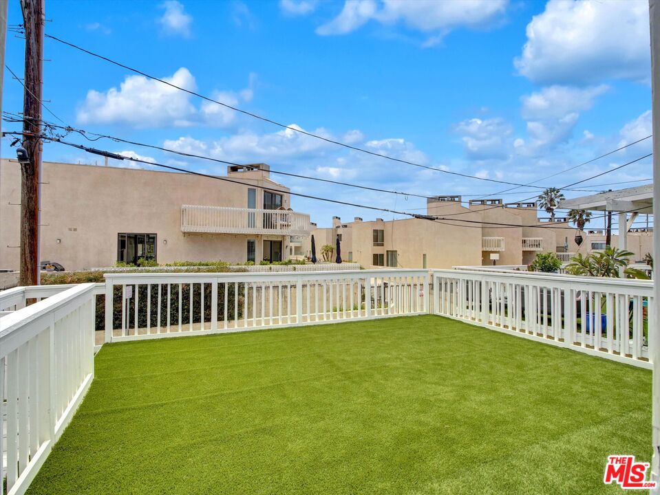 104 Sunridge Street Playa del Rey, CA 90293 - Photo 25 of 61 Gallery Image 25