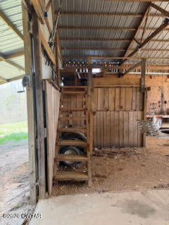 957 Holladay Road Parsons, TN 38363 - Photo 14 of 25 10-4