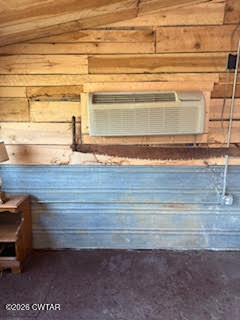 957 Holladay Road Parsons, TN 38363 - Photo 7 of 25 10-7