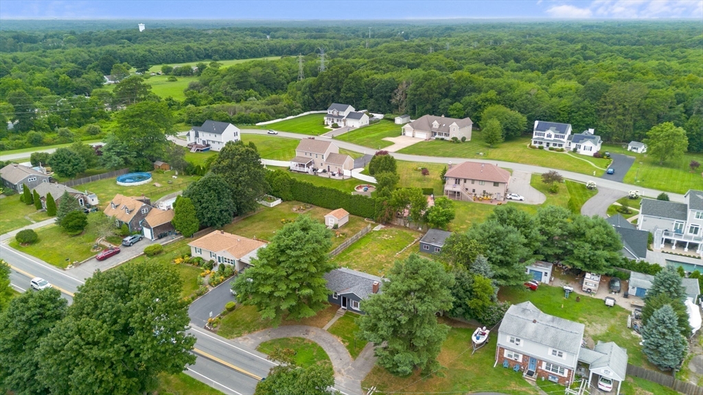 135 Stevens Road Swansea, MA 02777 - Photo 35 of 38 Gallery Image 35