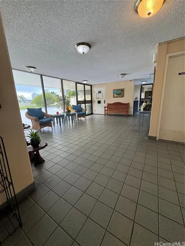 $389,000 | 1054 Green Street, Unit 402, Honolulu, HI 96822