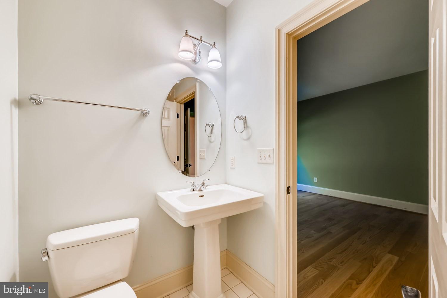 15801 Duncan Hill Road Sparks, MD 21152 - Photo 19 of 52 Main floor master's full bathroom