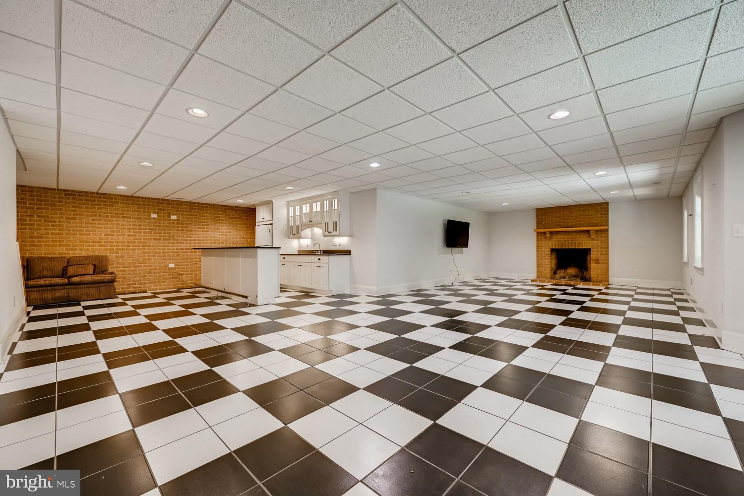 15801 Duncan Hill Road Sparks, MD 21152 - Photo 36 of 52 Vintage black and white ceramic tile