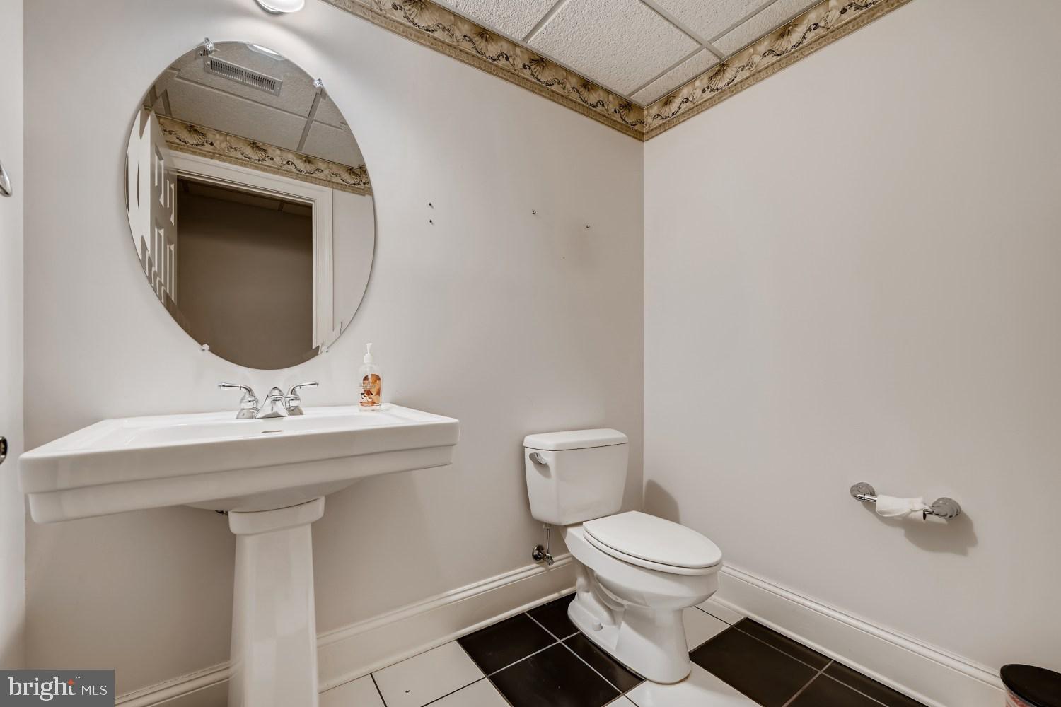 15801 Duncan Hill Road Sparks, MD 21152 - Photo 38 of 52 Lower level half bathroom