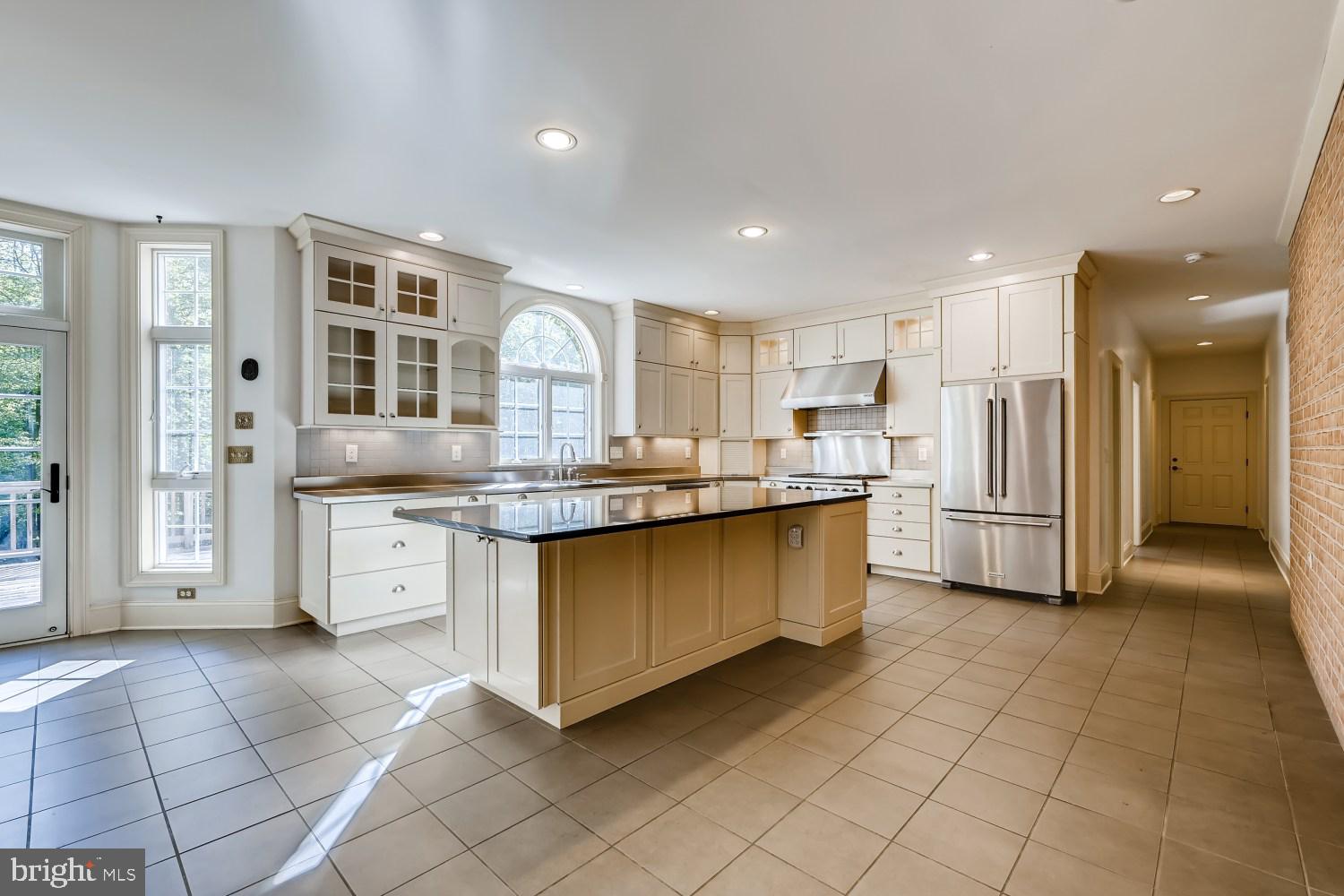 15801 Duncan Hill Road Sparks, MD 21152 - Photo 8 of 52 Chef's kitchen