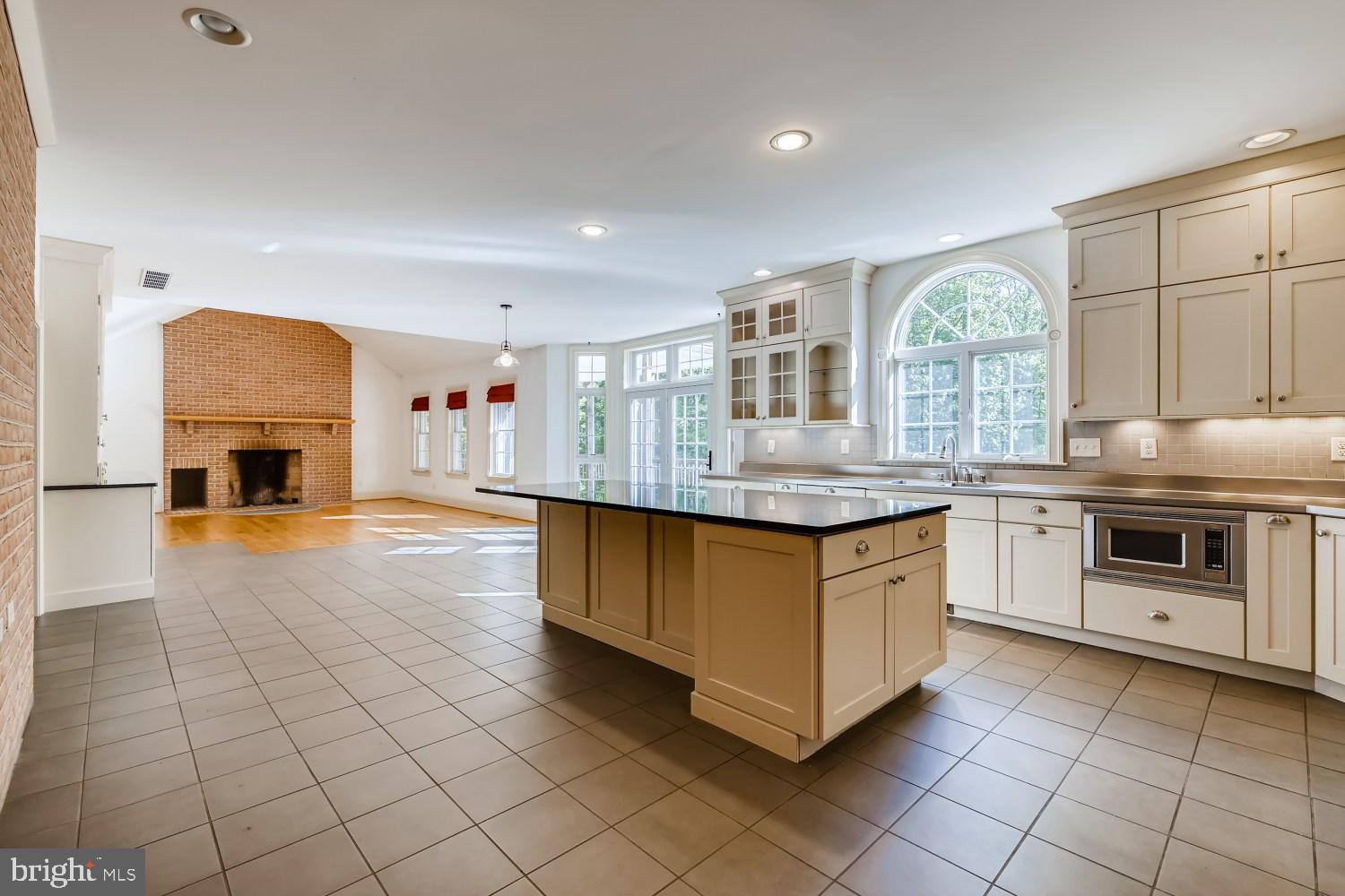 15801 Duncan Hill Road Sparks, MD 21152 - Photo 10 of 52 10x4 island for entertaining