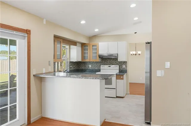 $519,000 | 2905 Southeast Glasgow Drive, Stuart, FL 34997