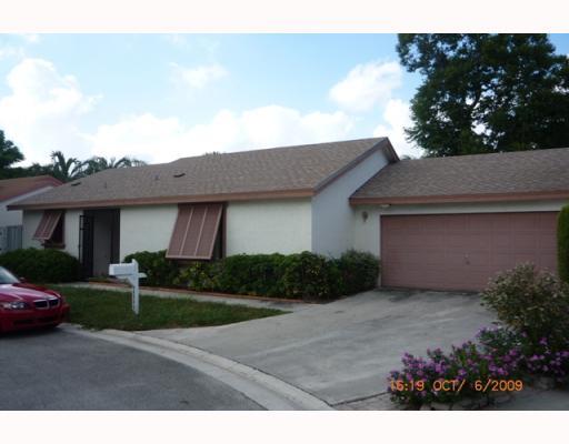 21549 Yellowstone Park Drive Boca Raton, FL 33428 - Photo 1 of 5 Primary Photo