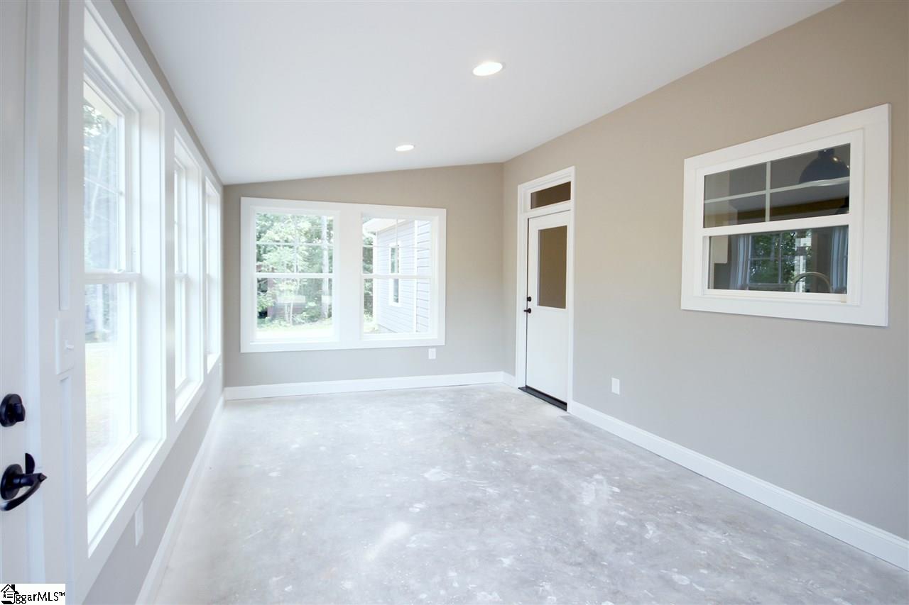 6550 Tanner Road Taylors, SC 29687 - Photo 12 of 35 Gallery Image 12