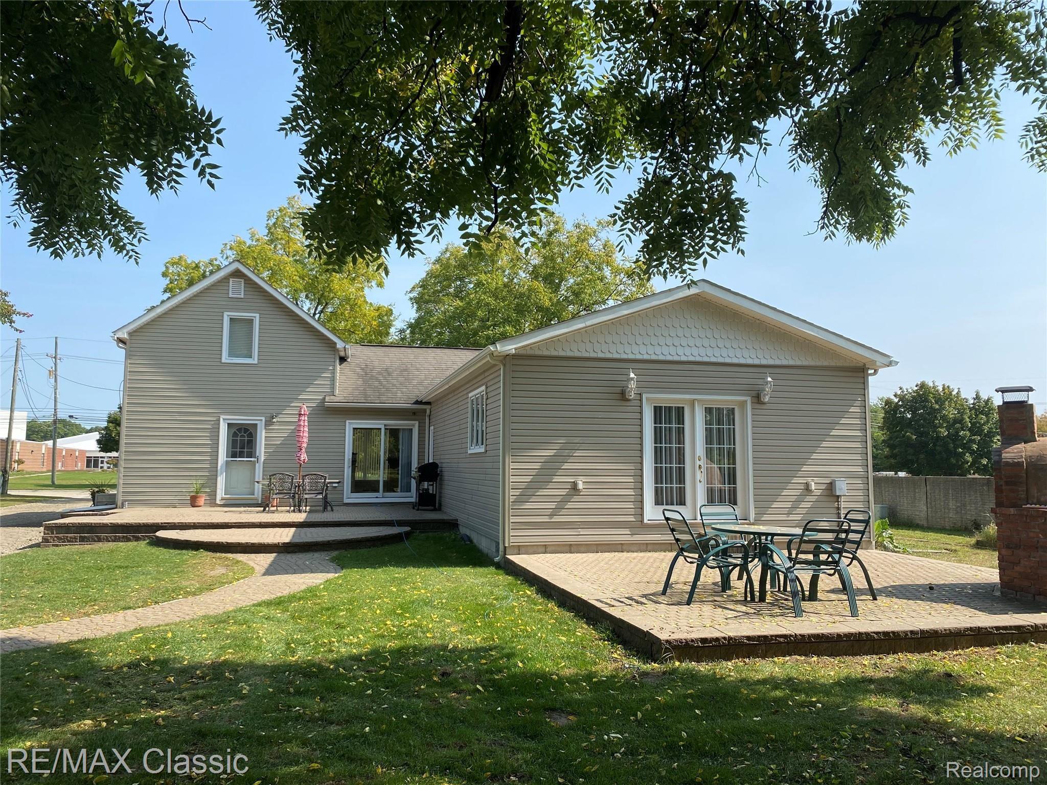 8917 Newburgh Road Livonia, MI 48150 - Photo 49 of 60 O Rear 2.jpeg
