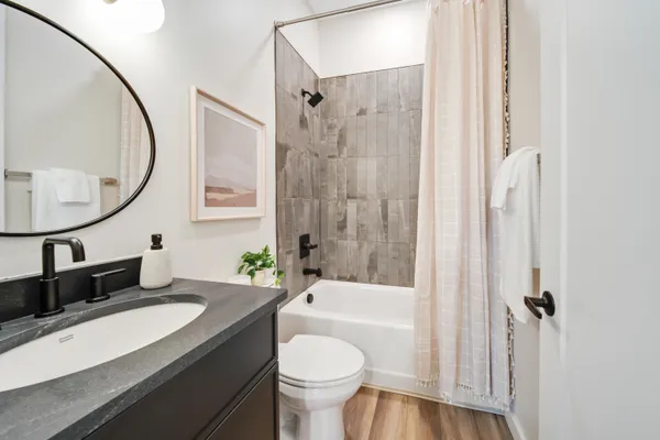 $2,495 | 1800 South Holtzclaw Avenue, Unit 1861 ZETA WAY, Chattanooga, TN 37404