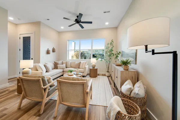 $2,495 | 1800 South Holtzclaw Avenue, Unit 1861 ZETA WAY, Chattanooga, TN 37404