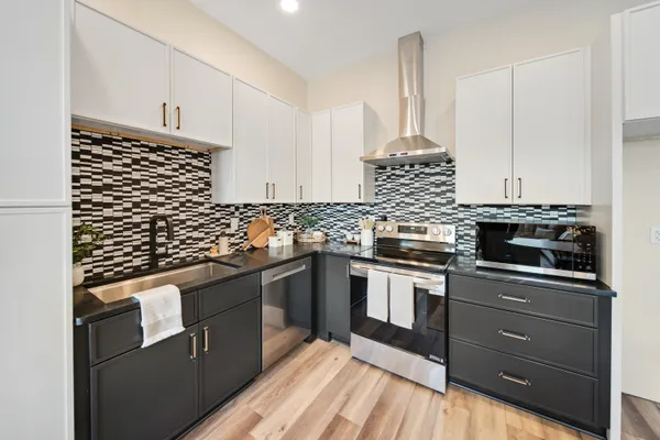 $2,495 | 1800 South Holtzclaw Avenue, Unit 1861 ZETA WAY, Chattanooga, TN 37404