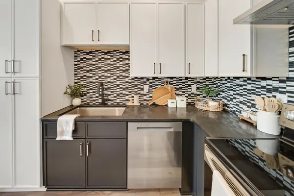 $2,495 | 1800 South Holtzclaw Avenue, Unit 1861 ZETA WAY, Chattanooga, TN 37404