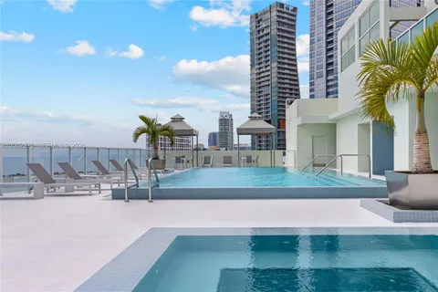 $799,000 | 218 Southeast 14th Street, Unit 2105, Miami, FL 33131