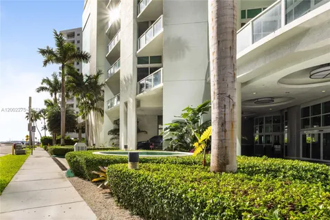 $799,000 | 218 Southeast 14th Street, Unit 2105, Miami, FL 33131