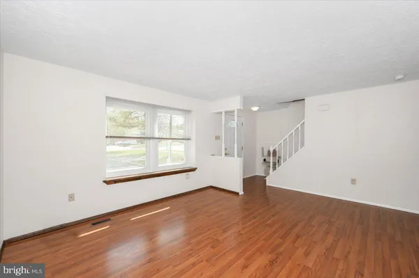 $424,900 | 24224 Newbury Road, Gaithersburg, MD 20882